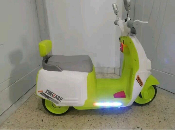 Moto electrique enfant XONGJIADE vert