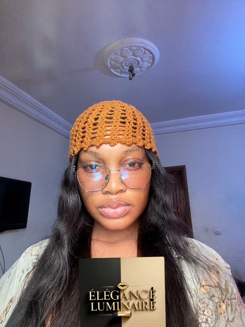 Chapeau en Crochet Élégant