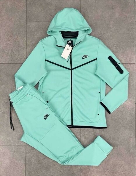 Survêtement Nike homme à capuche