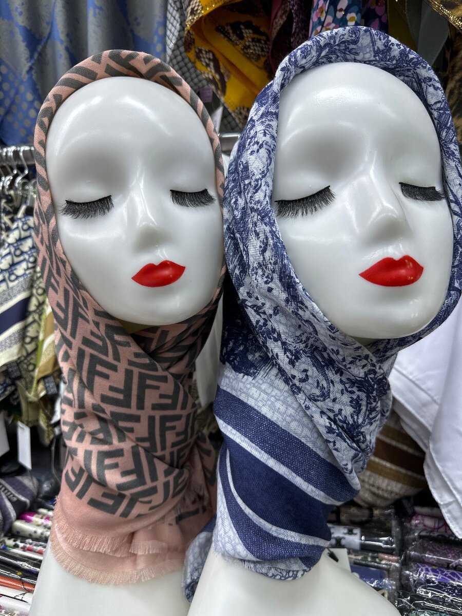 Платки под брендам Dior Fendi