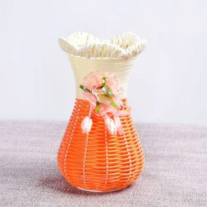 Vase décorative en osier