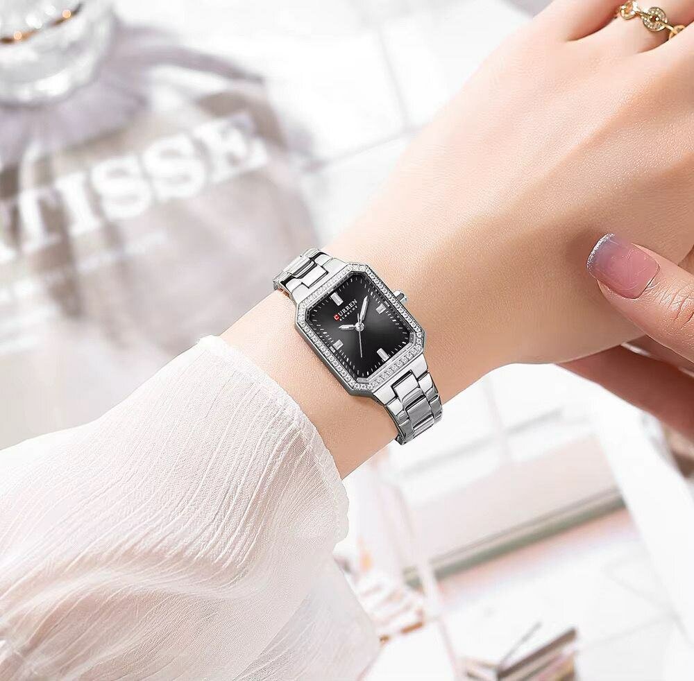 Montre élégante bicolore