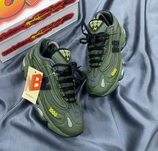 NEW BALANCE 1000