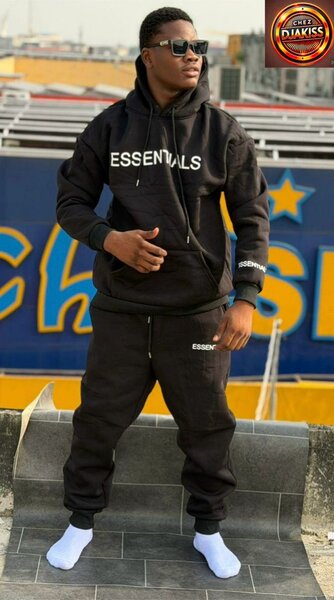 Ensemble de survêtement Essentials