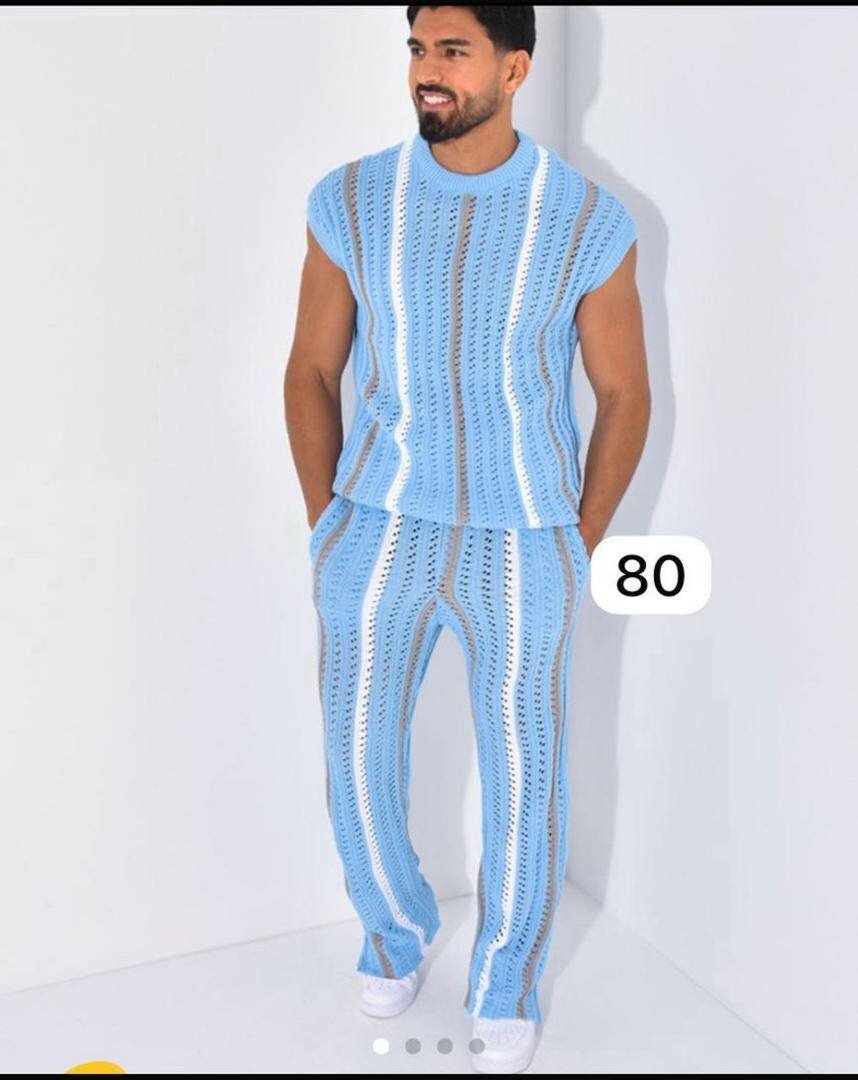 Tenue en tricot rayé homme