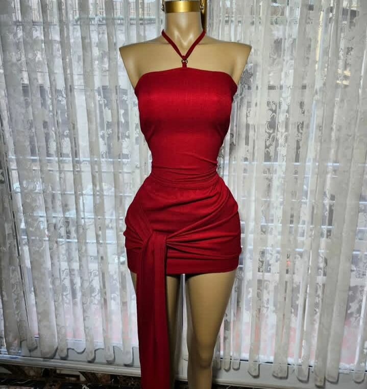 Robe Courte Élégante