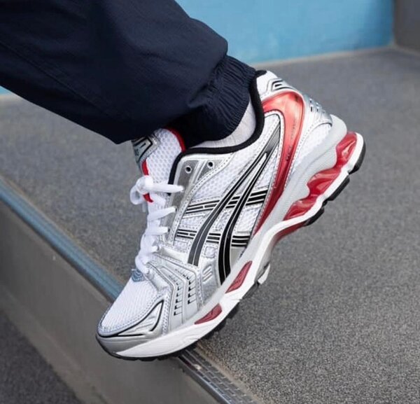 Chaussures de course légères