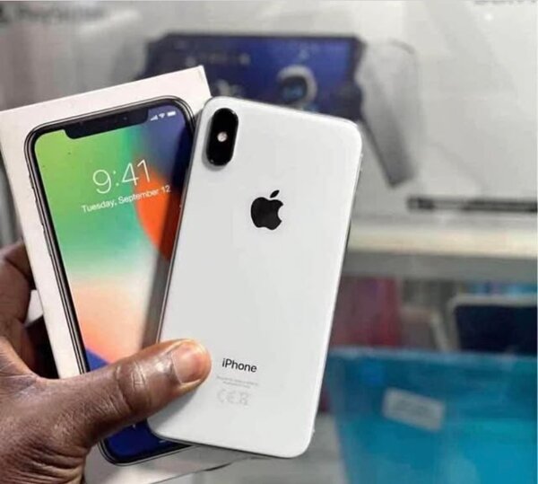 iPhone X smartphone débloqué