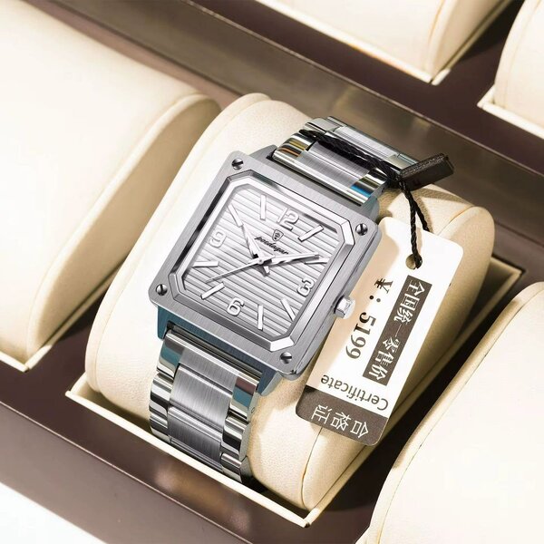 Montre Carrée Métallique Élégante