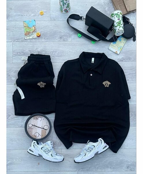 Ensemble sportif noir élégant