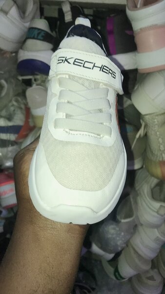 Baskets Skechers Enfant Confort