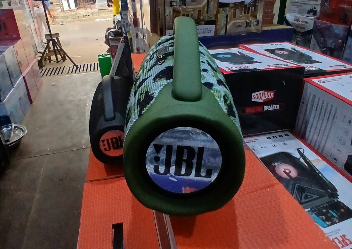 Enceinte Bluetooth Camouflage JBL