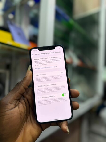 iPhone 12 128Go 2nd main