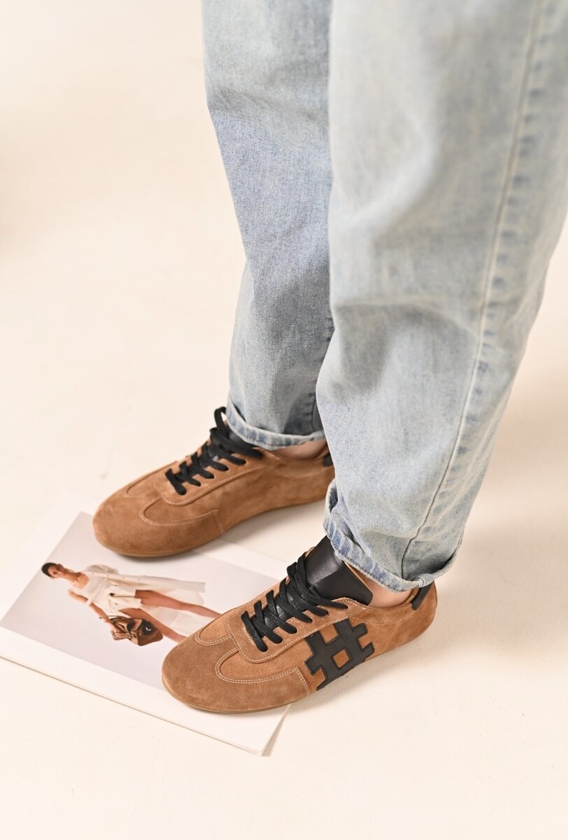 Легкие кроссовки из натуральной кожи и замши