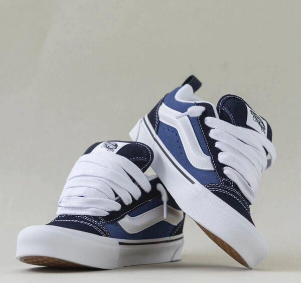 VANS KNU SKOOL