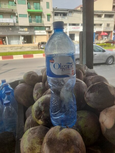 L'eau de coco frais