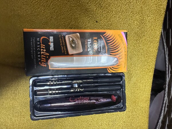 Mascara Volume Curling