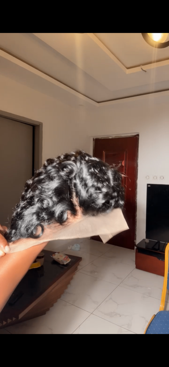 Perruque en dentelle loriginal