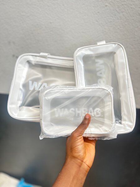 Set de trousses de toilette transparentes