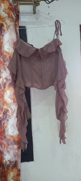 Haut à épaules dénudées élégant