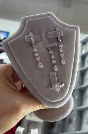 Элегантный набор!