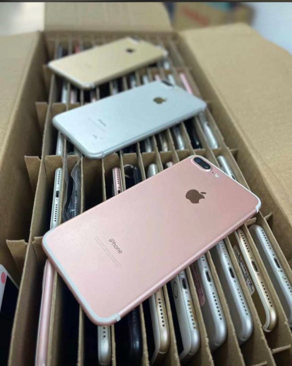 iPhone XR,  IPhone 7 Plus