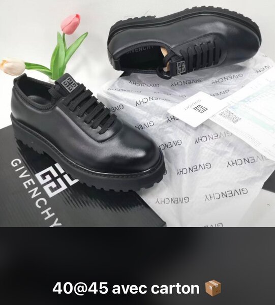 Chaussures en cuir Givenchy