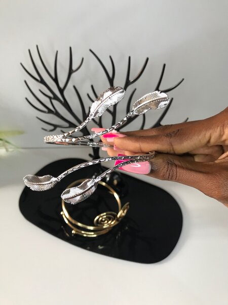 Luxury silver armcuff