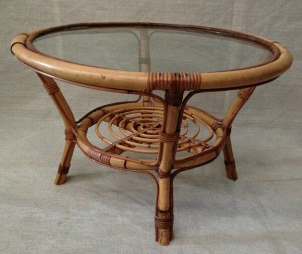 Table basse en rotin vintage