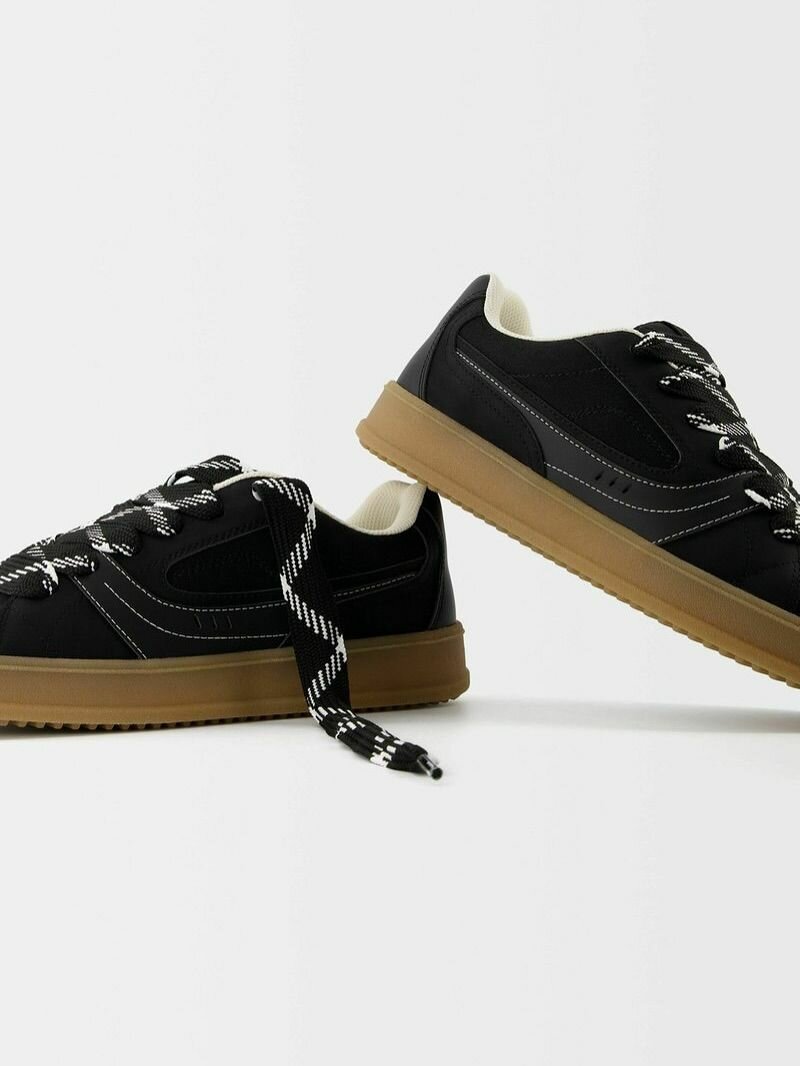 Sneakers noirs modernes