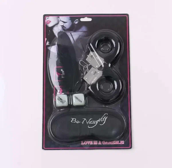 Set coquin avec menottes et plume