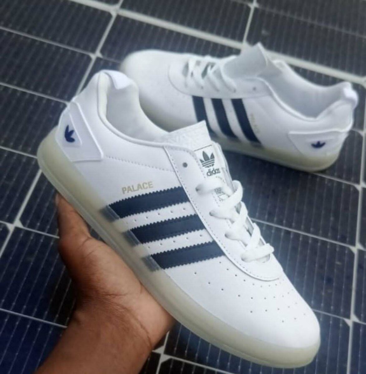 Adidas Sneakers
