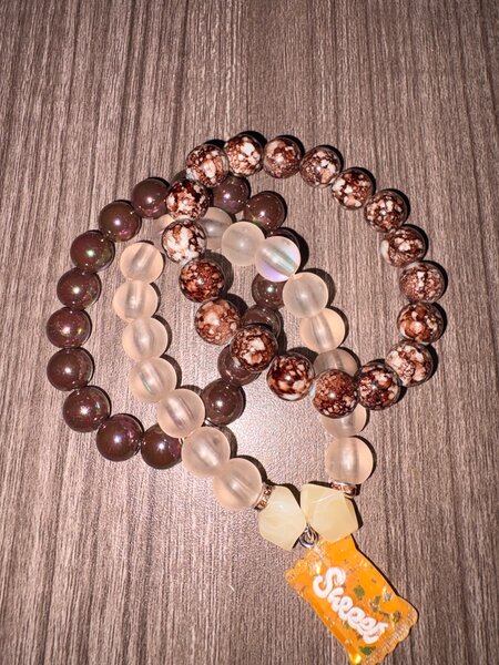 Bracelets en perles multicolores