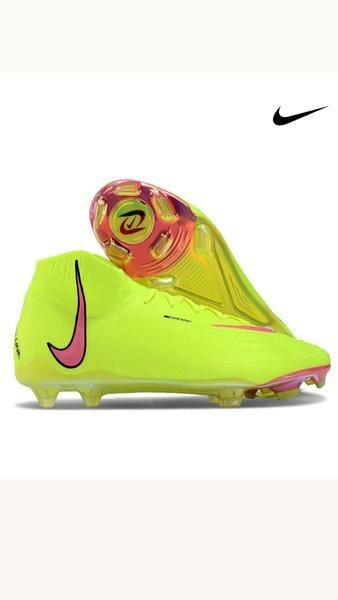 Chaussures de Foot Futuristes