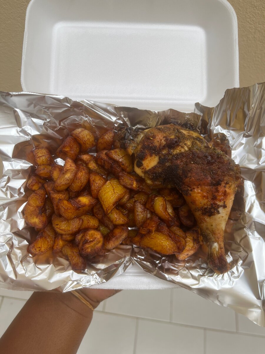 Poulet braisé (1/4) + Alloco