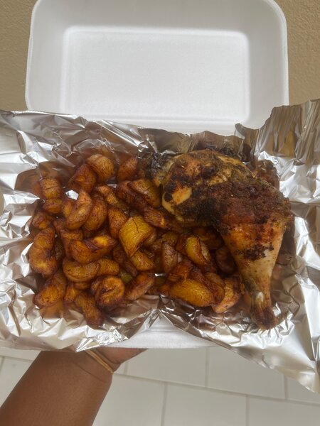 Poulet braisé (1/4) + Alloco