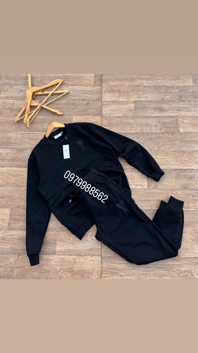 HIGH QUALITY AND HEAVY MATERIAL SUITES ALL SIZES AVAILABLE