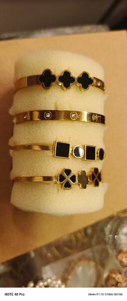 Bracelet