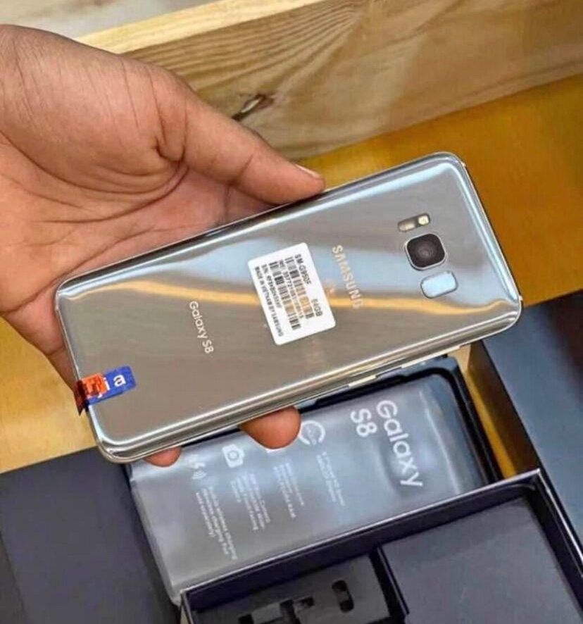 Samsung Galaxy S8 Smartphone