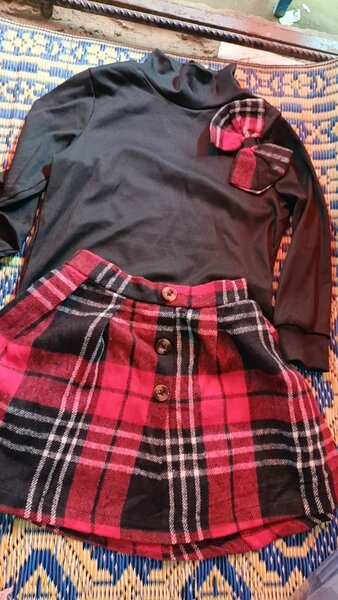 Ensemble Fille Tartan Noir et Rouge