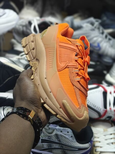 Baskets Running Orange