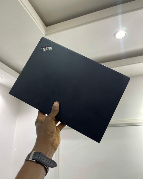 Lenovo Thinkpad T490s