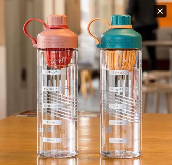 Bouteille d'eau graduée 1L