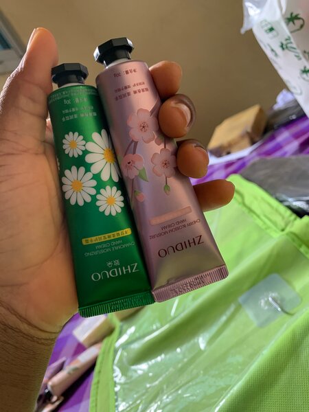 Crème Mains Hydratante ZHIDUO