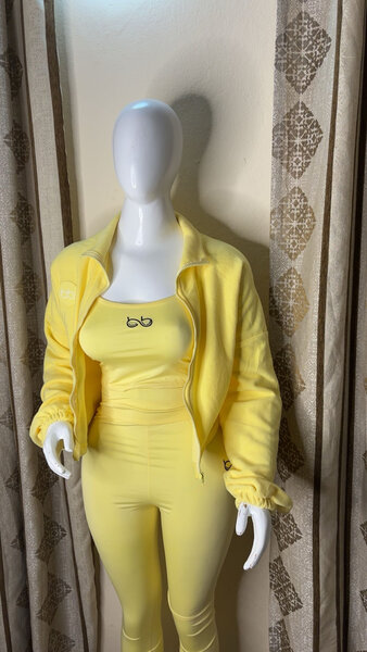 Tenue de sport élégante pour femme