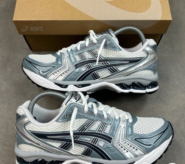 Chaussures de running ASICS homme