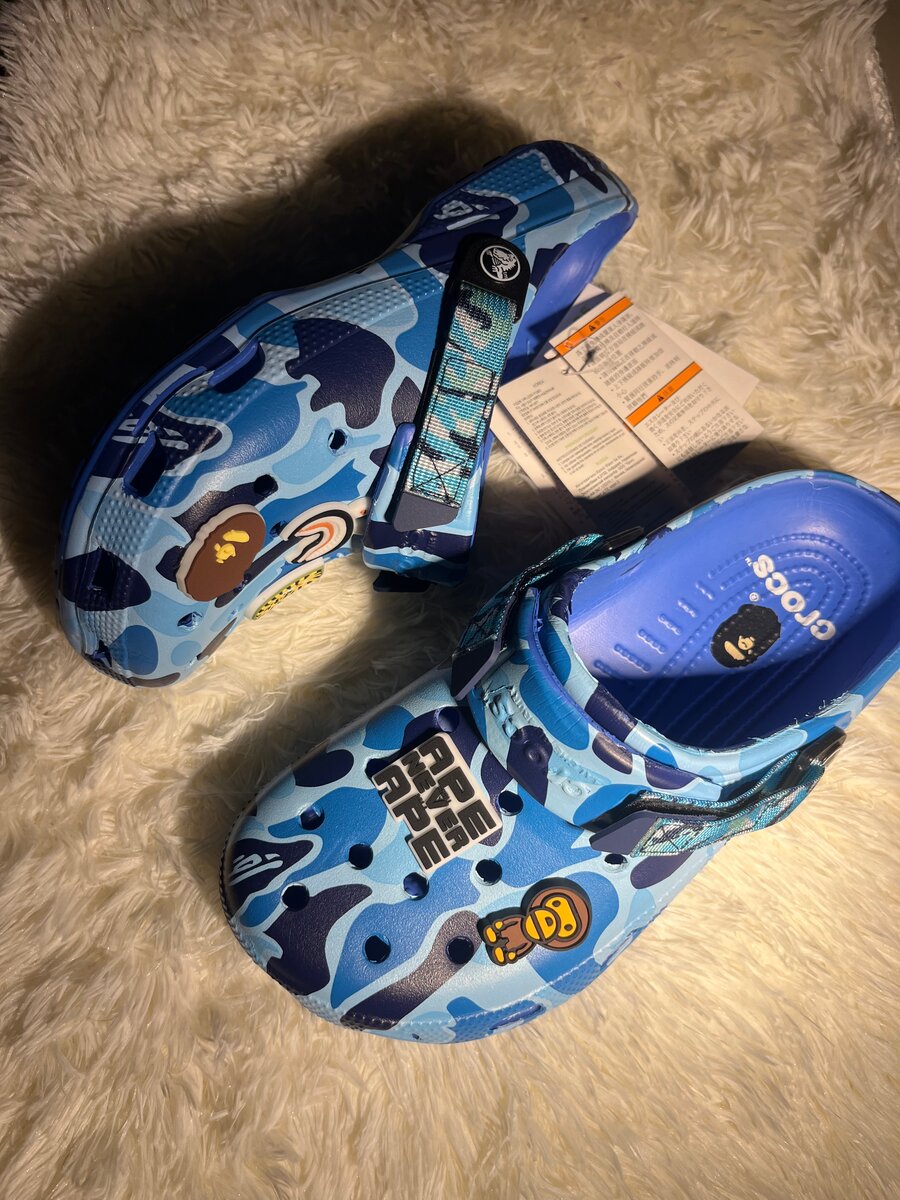Crocs BAPE bleu