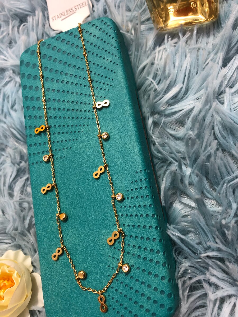 Collier doré infini tendance