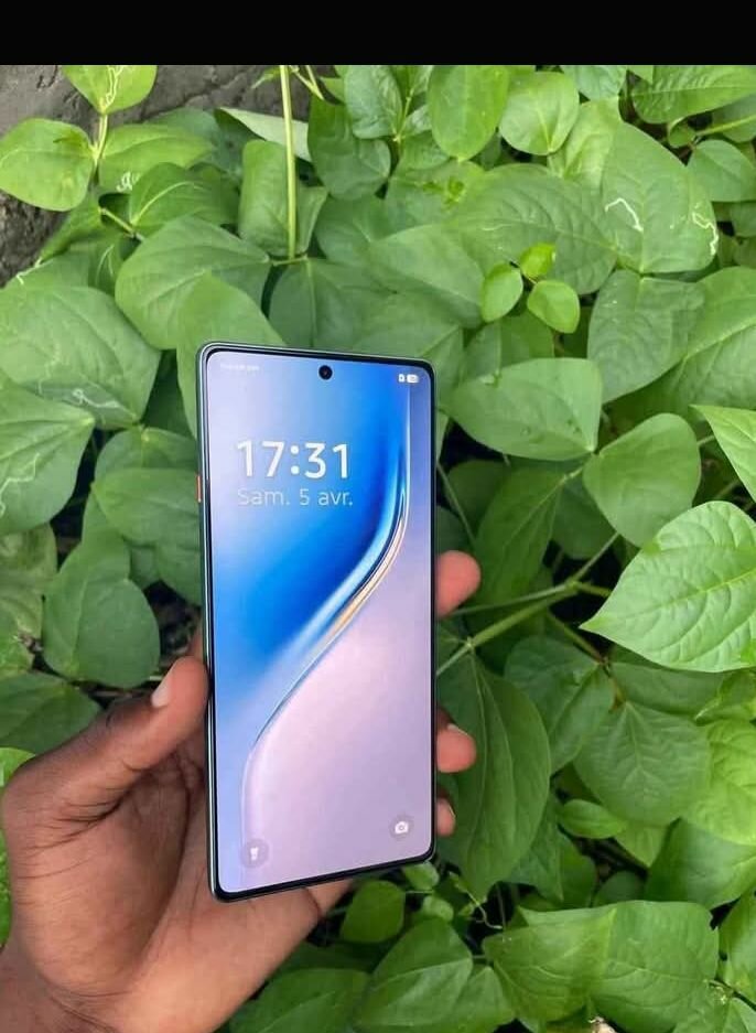 TECNO CAMON 40