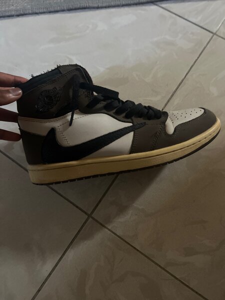 Air Jordan 1 Travis Scott montante